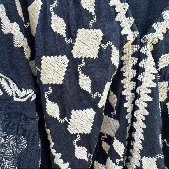 Free People Geometric Embroidery BOHO Top Drawstring Front Arts Balloon Sleeve L - Picture 7 of 17